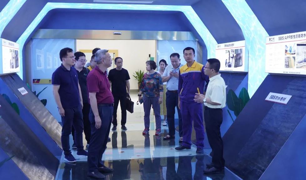 西牛皮防水（欽州）科技園迎來浙江大學、欽州科技局一行